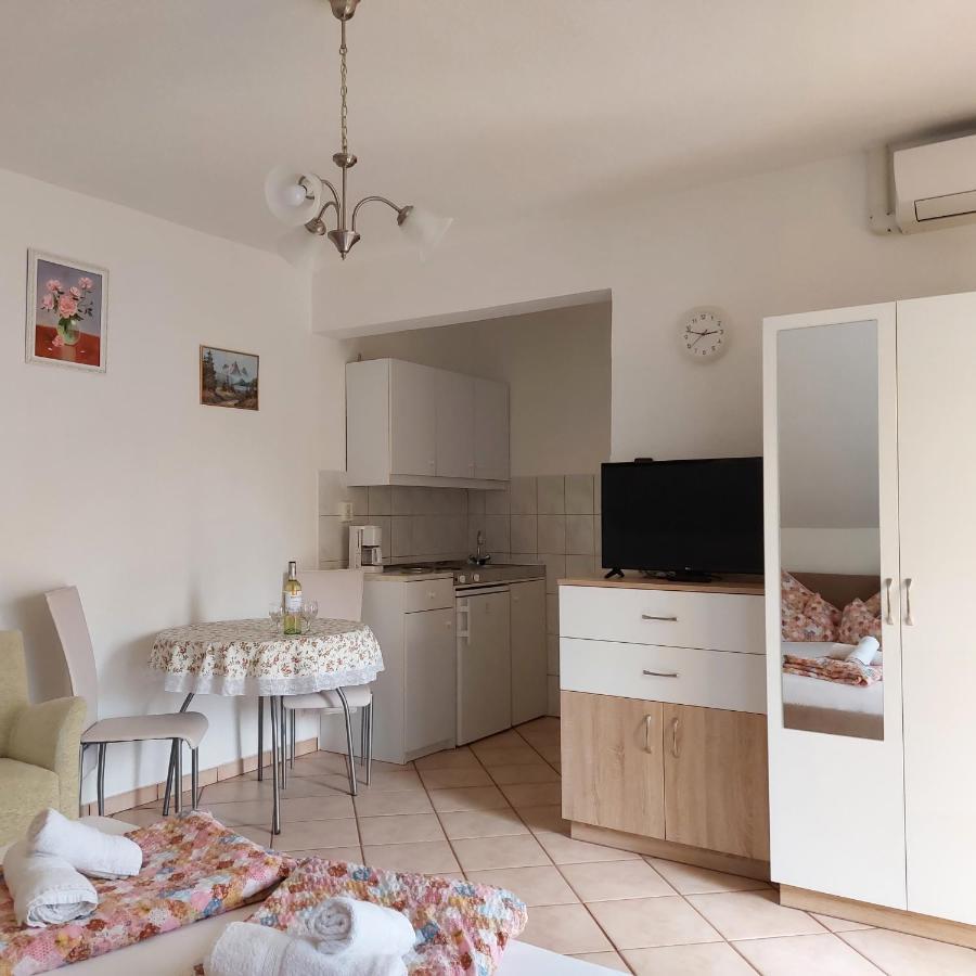 Ferienwohnung Erika Apartmanhazak Hévíz Exterior foto