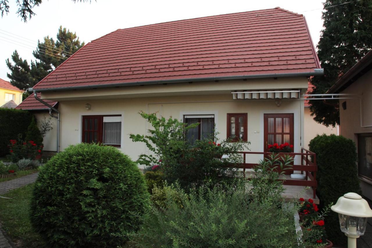 Erika Apartmanhazak Hévíz Exterior foto
