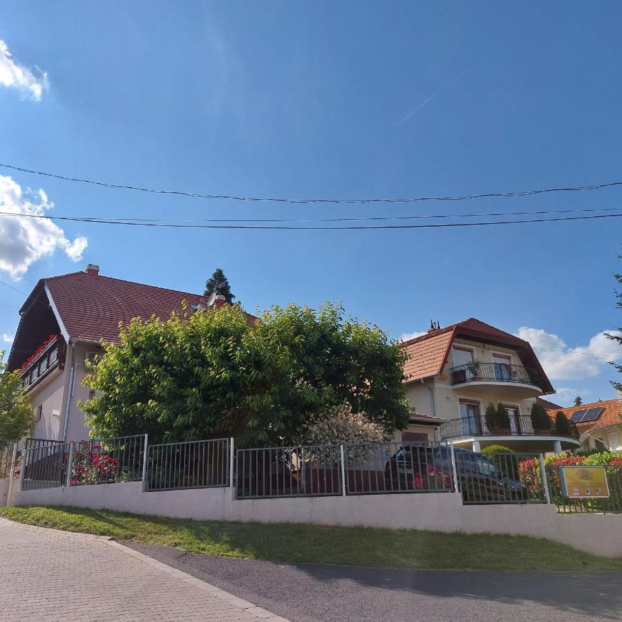 Ferienwohnung Erika Apartmanhazak Hévíz Exterior foto