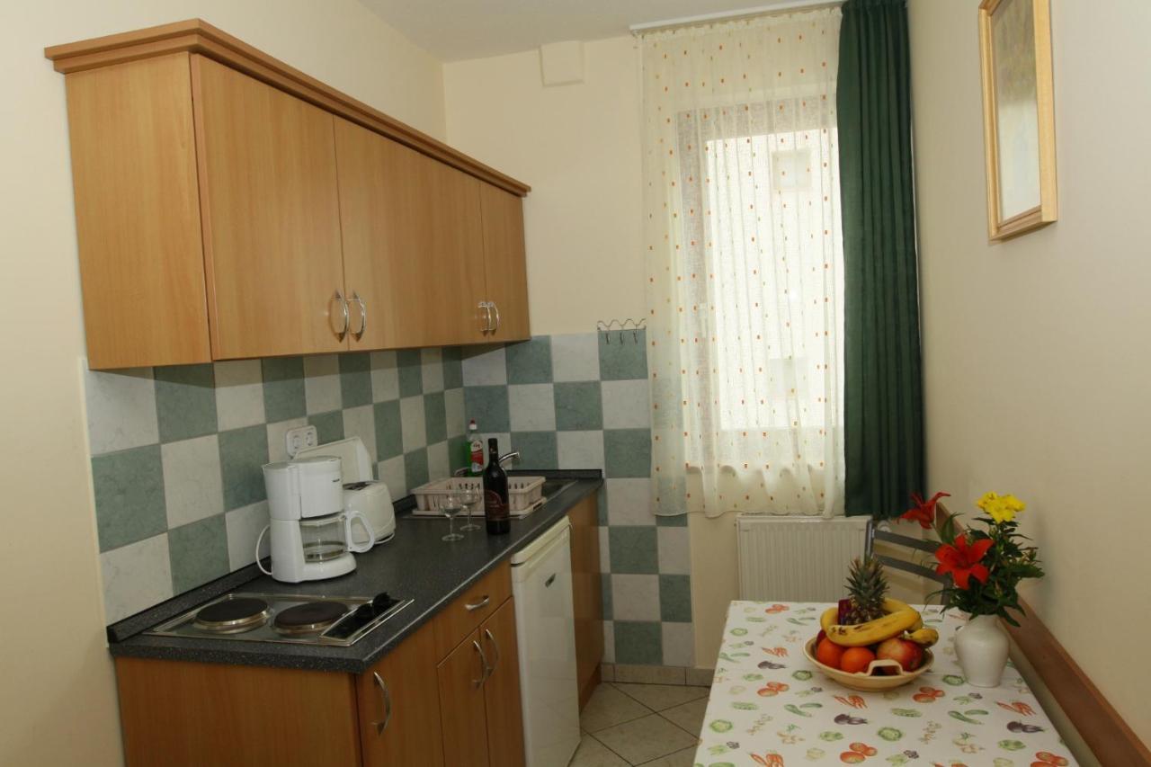 Ferienwohnung Erika Apartmanhazak Hévíz Exterior foto