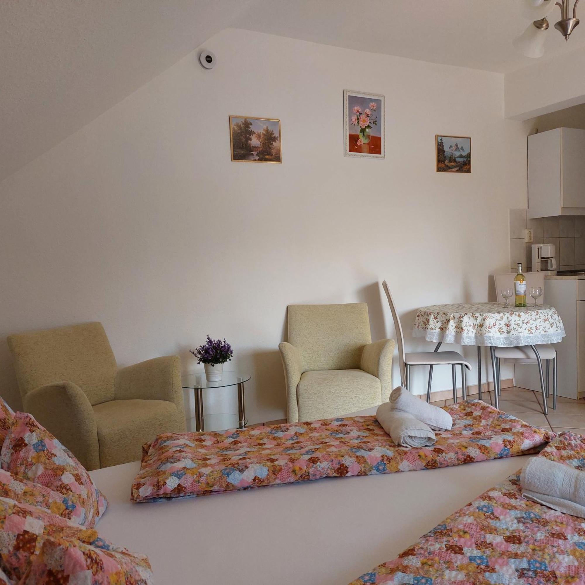 Ferienwohnung Erika Apartmanhazak Hévíz Zimmer foto