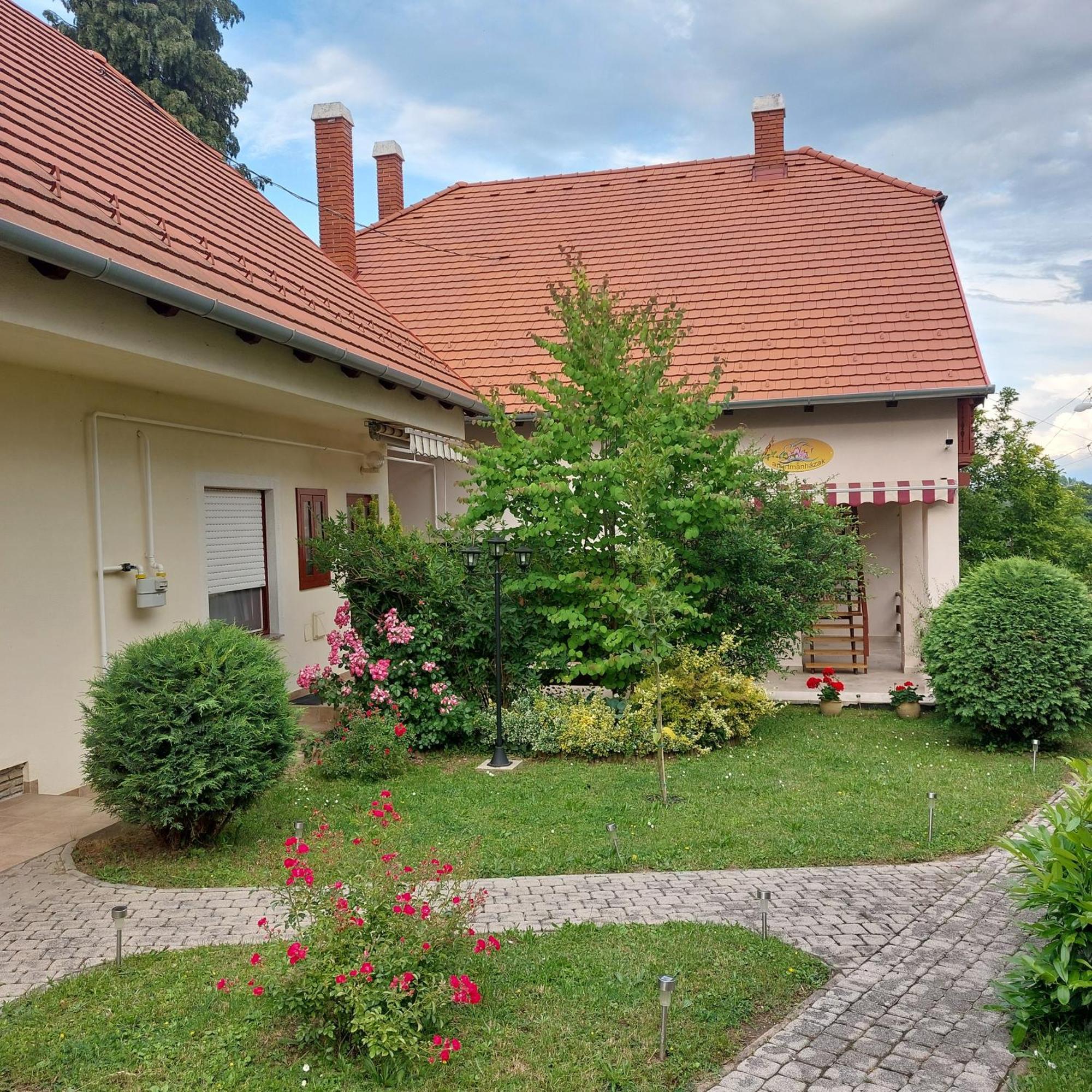 Ferienwohnung Erika Apartmanhazak Hévíz Exterior foto