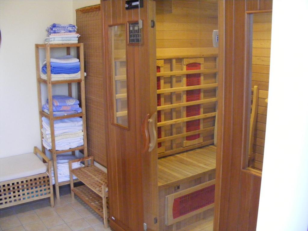 Erika Apartmanhazak Hévíz Exterior foto